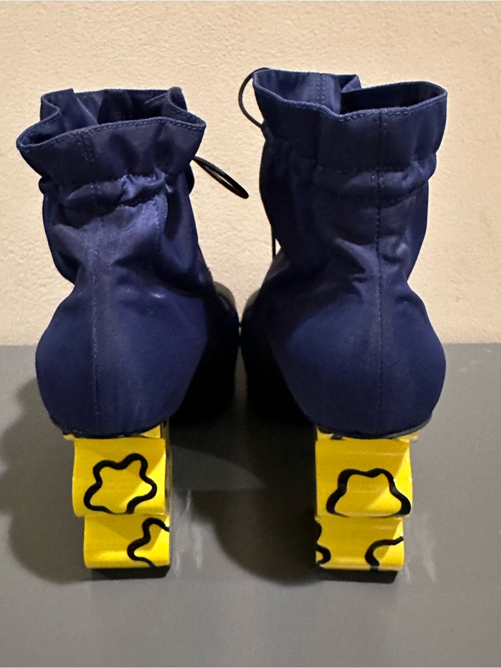IRI NYC Blue Neoprene Abstract Yellow Mod Wave Ankle Boots / Peep Toe Size 39 - Picture 4 of 9